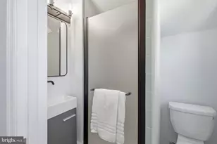 2251 Sweetbriar Dr, Alexandria, VA 22307 - Photo 14