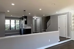 10203 Scarborough Commons Ct, Burke, VA 22015 - Photo 12