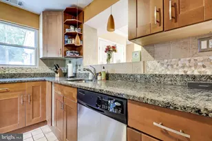 8113 Carlyle Pl, Alexandria, VA 22308 - Photo 16