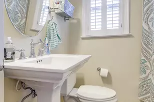 8113 Carlyle Pl, Alexandria, VA 22308 - Photo 12