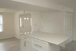 8406 Woodford Ct, Vienna, VA 22182 - Photo 12