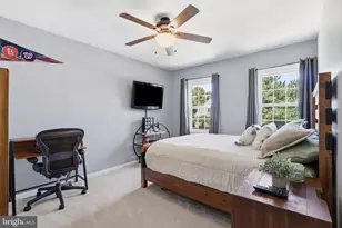 13607 White Barn Ln, Herndon, VA 20171 - Photo 32