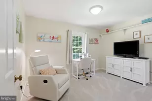 13607 White Barn Ln, Herndon, VA 20171 - Photo 34