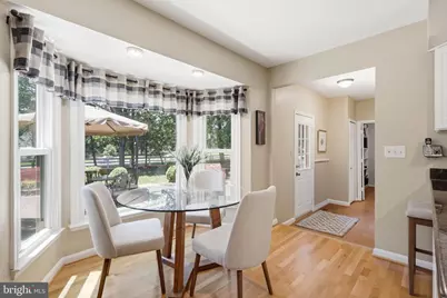 13607 White Barn Lane, Herndon, VA 20171 - Photo 14