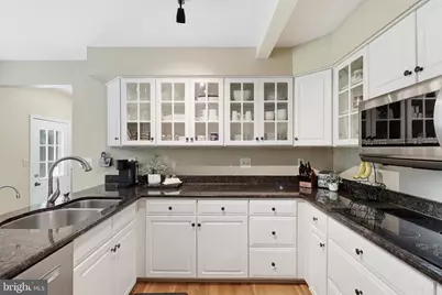 13607 White Barn Lane, Herndon, VA 20171 - Photo 10