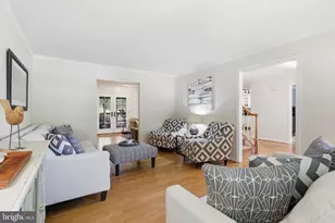 13607 White Barn Ln, Herndon, VA 20171 - Photo 24