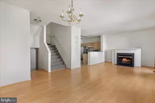 2536 Logan Wood Dr, Herndon, VA 20171 - Photo 6