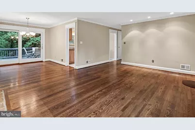 7614 Woodridge Circle, Alexandria, VA 22308 - Photo 8