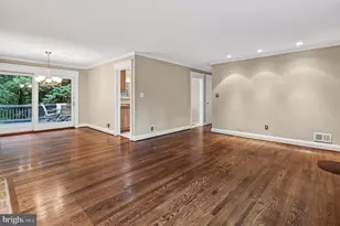 7614 Woodridge Cir, Alexandria, VA 22308 - Photo 8