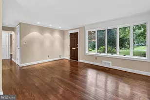 7614 Woodridge Cir, Alexandria, VA 22308 - Photo 6