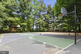 8370 Greensboro Dr, McLean, VA 22102 - Photo 32