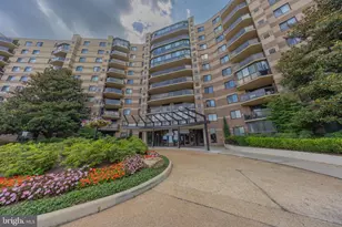 8370 Greensboro Dr, McLean, VA 22102 - Photo 12