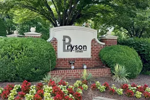12945 Centre Park Cir, Herndon, VA 20171 - Photo 2