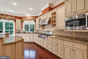 8421 Falcone Pointe Way, Vienna, VA 22182 - Photo 24