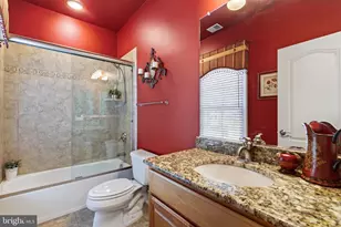 8421 Falcone Pointe Way, Vienna, VA 22182 - Photo 52