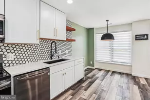 6010 Sunset Ridge Ct, Centreville, VA 20121 - Photo 10