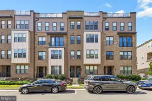 4762 Tatum Ml Wy, Chantilly, VA 20151 - Photo 2