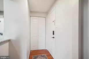 8384 Brockham Dr, Alexandria, VA 22309 - Photo 20