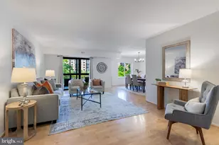 8360 Greensboro Dr, McLean, VA 22102 - Photo 12