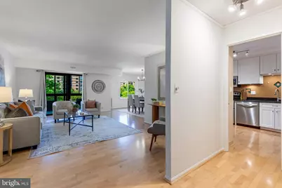 8360 Greensboro Drive #307, McLean, VA 22102 - Photo 4