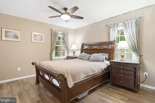 8402 Uxbridge Ct, Springfield, VA 22151 - Photo 8
