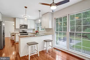 13378 Point Rider Ln, Herndon, VA 20171 - Photo 20