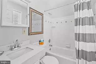 9948 Capperton Dr, Oakton, VA 22124 - Photo 16
