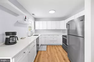 9948 Capperton Dr, Oakton, VA 22124 - Photo 6