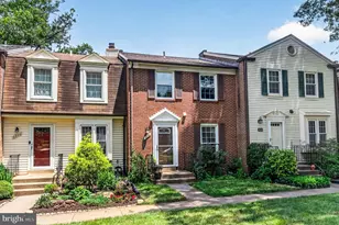8618 Dellway Ln, Vienna, VA 22180 - Photo 2