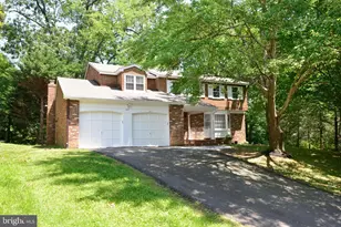 1317 Forestwood Dr, McLean, VA 22101 - Photo 2