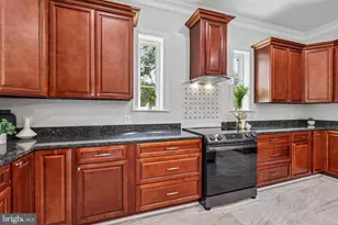 12304 Popes Head Rd, Fairfax, VA 22030 - Photo 22