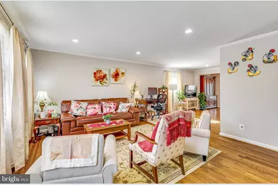 205 Tapawingo Road SW, Vienna, VA 22180 - Photo 2