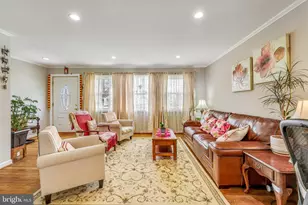 205 Tapawingo Rd SW, Vienna, VA 22180 - Photo 4