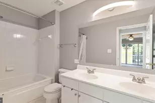 1918 Crescent Park Dr, Reston, VA 20190 - Photo 22