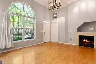 1918 Crescent Park Dr, Reston, VA 20190 - Photo 4