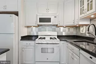 7740 Donnybrook Ct, Annandale, VA 22003 - Photo 12
