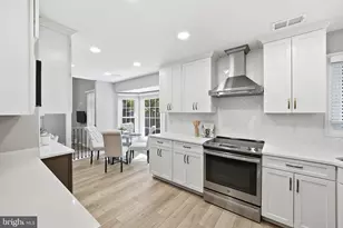 7801 Bold Lion Ln, Alexandria, VA 22315 - Photo 6
