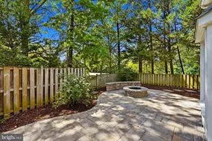 7801 Bold Lion Ln, Alexandria, VA 22315 - Photo 32