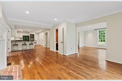6506 Bellamine Court, McLean, VA 22101 - Photo 10