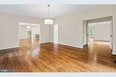 6506 Bellamine Court, McLean, VA 22101 - Photo 8
