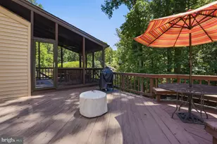 11661 Captain Rhett Ln, Fairfax Station, VA 22039 - Photo 6