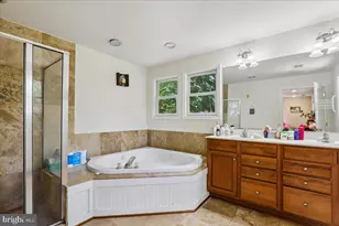 3105 Elmwood Dr, Alexandria, VA 22303 - Photo 30