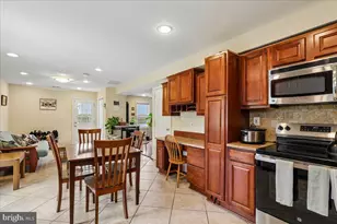 3105 Elmwood Dr, Alexandria, VA 22303 - Photo 20