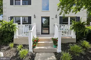 3105 Elmwood Dr, Alexandria, VA 22303 - Photo 2