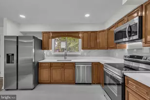 5907 Camberly Ave, Springfield, VA 22150 - Photo 8