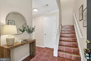 8209 Crossbrook Ct, Lorton, VA 22079 - Photo 2