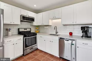 8209 Crossbrook Ct, Lorton, VA 22079 - Photo 8