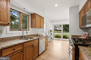 8719 Gateshead Rd, Alexandria, VA 22309 - Photo 16