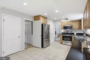 8607 Pilgrim Ct, Alexandria, VA 22308 - Photo 10