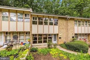 4471 Forest Glen Ct, Annandale, VA 22003 - Photo 2